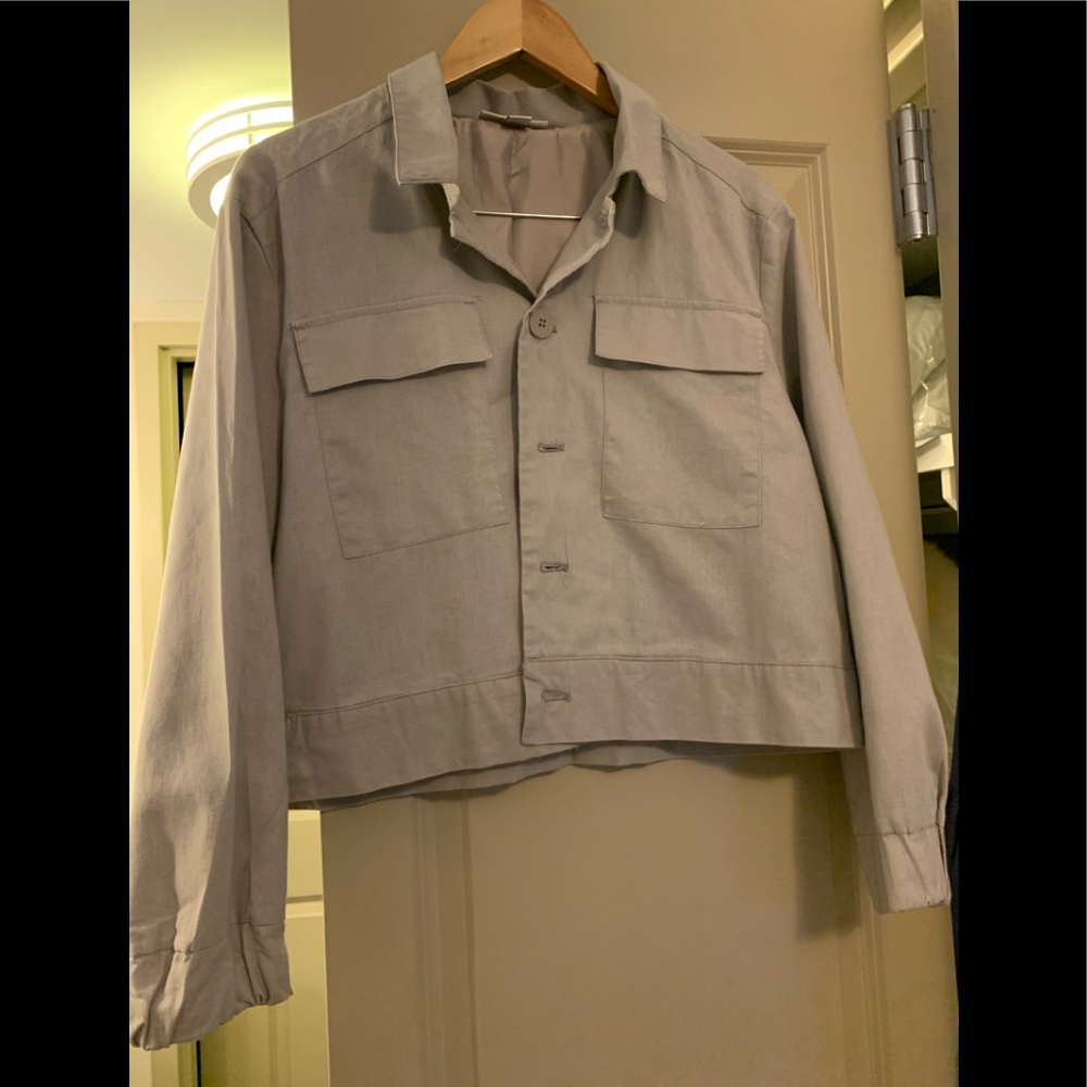 Blazer - Picture 3 of 4